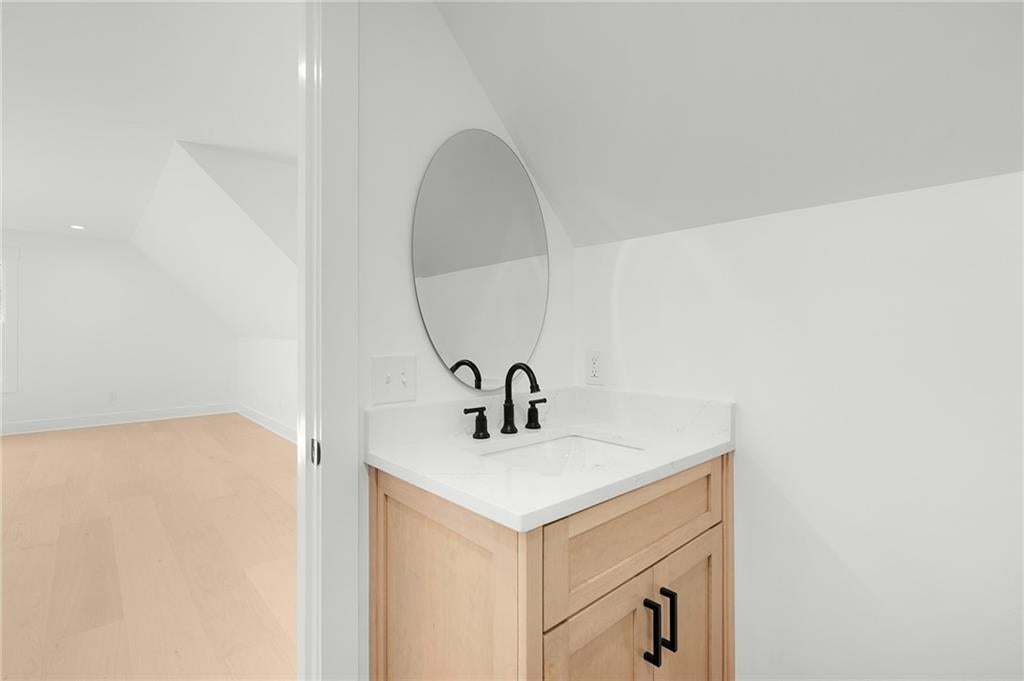 Calhoun, Georgia, 30701, United States, 4 Bedrooms Bedrooms, ,4 BathroomsBathrooms,Residential,For Sale,1980767