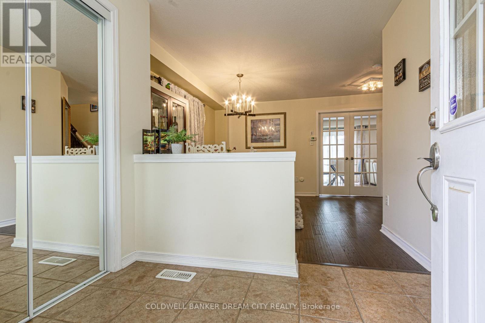 BRANTFORD, Ontario, N3T 0E6, CA, 3 Bedrooms Bedrooms, ,2 BathroomsBathrooms,Residential,For Sale,1903320