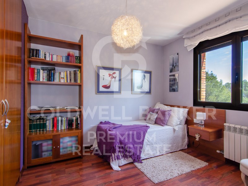 Cerdanyola del Vallès, Catalonia, ES, 5 Bedrooms Bedrooms, ,3 BathroomsBathrooms,Residential,For Sale,1610457