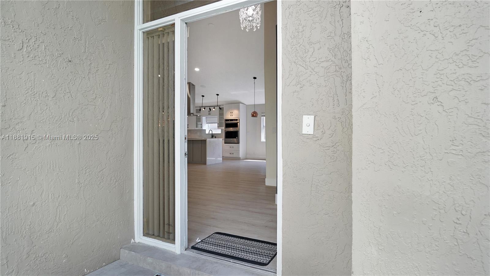 Plantation, Florida, 33322, United States, 3 Bedrooms Bedrooms, ,2 BathroomsBathrooms,Residential,For Sale,1947499