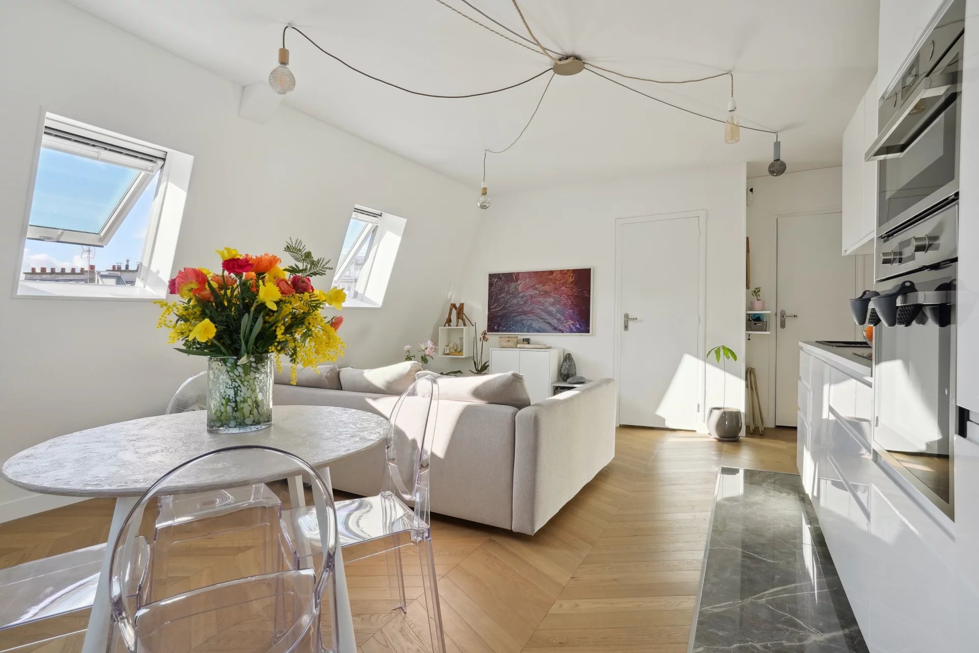 Paris 9th, Île-de-France, 75009, FR, 1 Bedroom Bedrooms, ,2 BathroomsBathrooms,Residential,For Sale,1472764