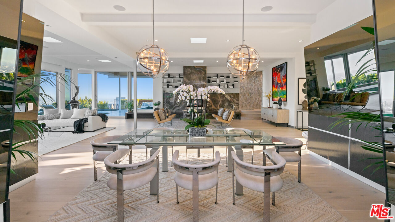 Los Angeles, California, 90069, United States, 4 Bedrooms Bedrooms, ,4 BathroomsBathrooms,Residential,For Sale,1766508
