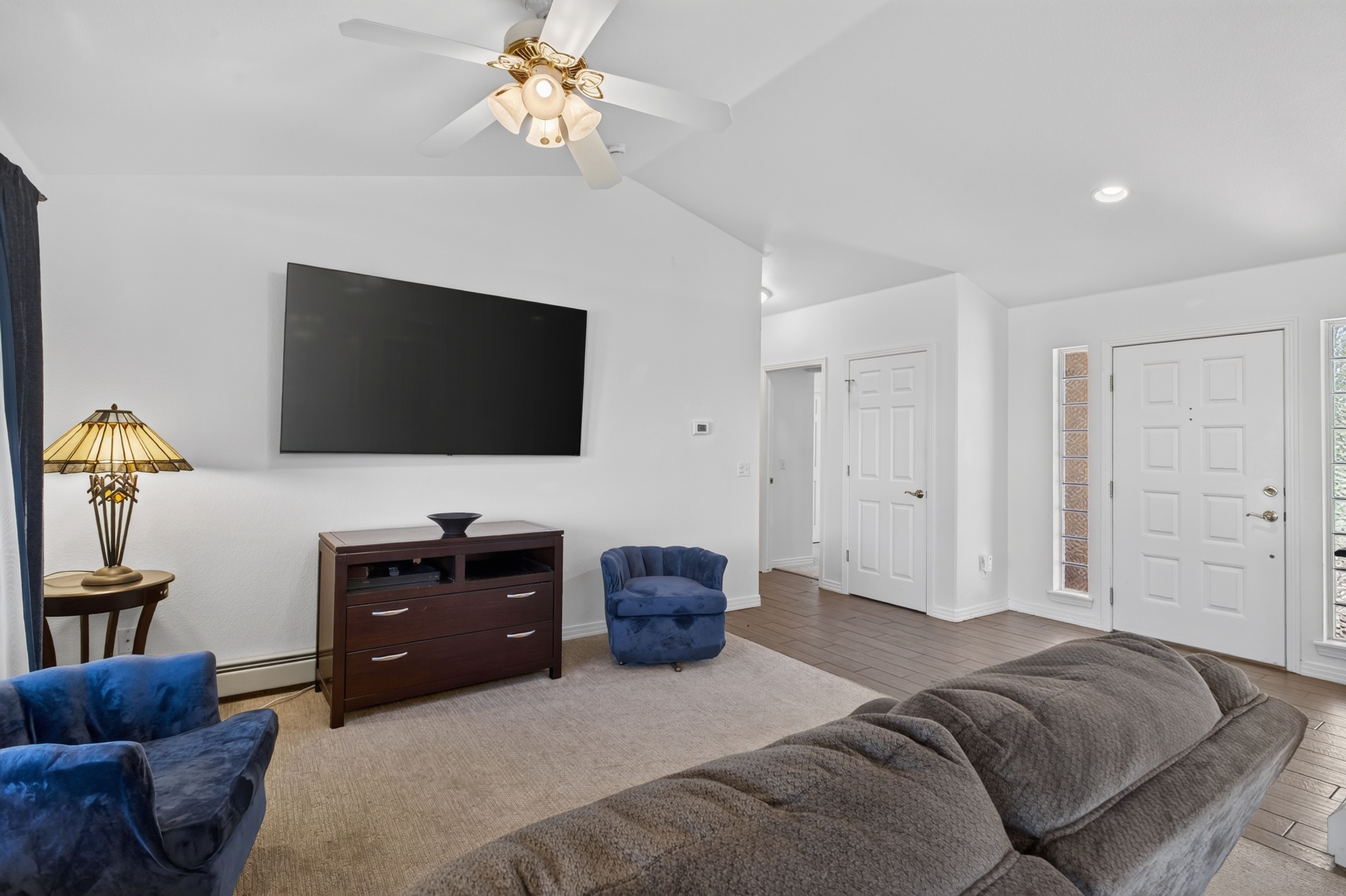  Beautifully Appointed Ranch-Style Home In Desirable Founders Village - 物件實景