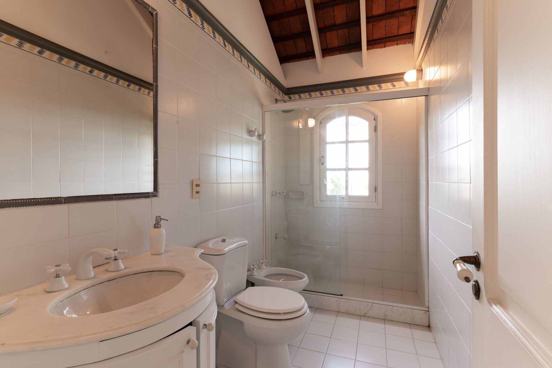  Spacious Family House with 4 Bedrooms and Full Service - 物件實景