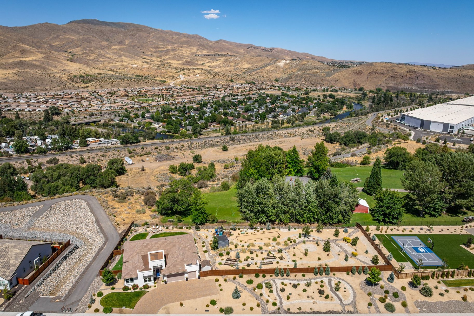  Private Luxury Retreat in Verdi with Custom Designer Finishes & Peavine Views - 物件實景