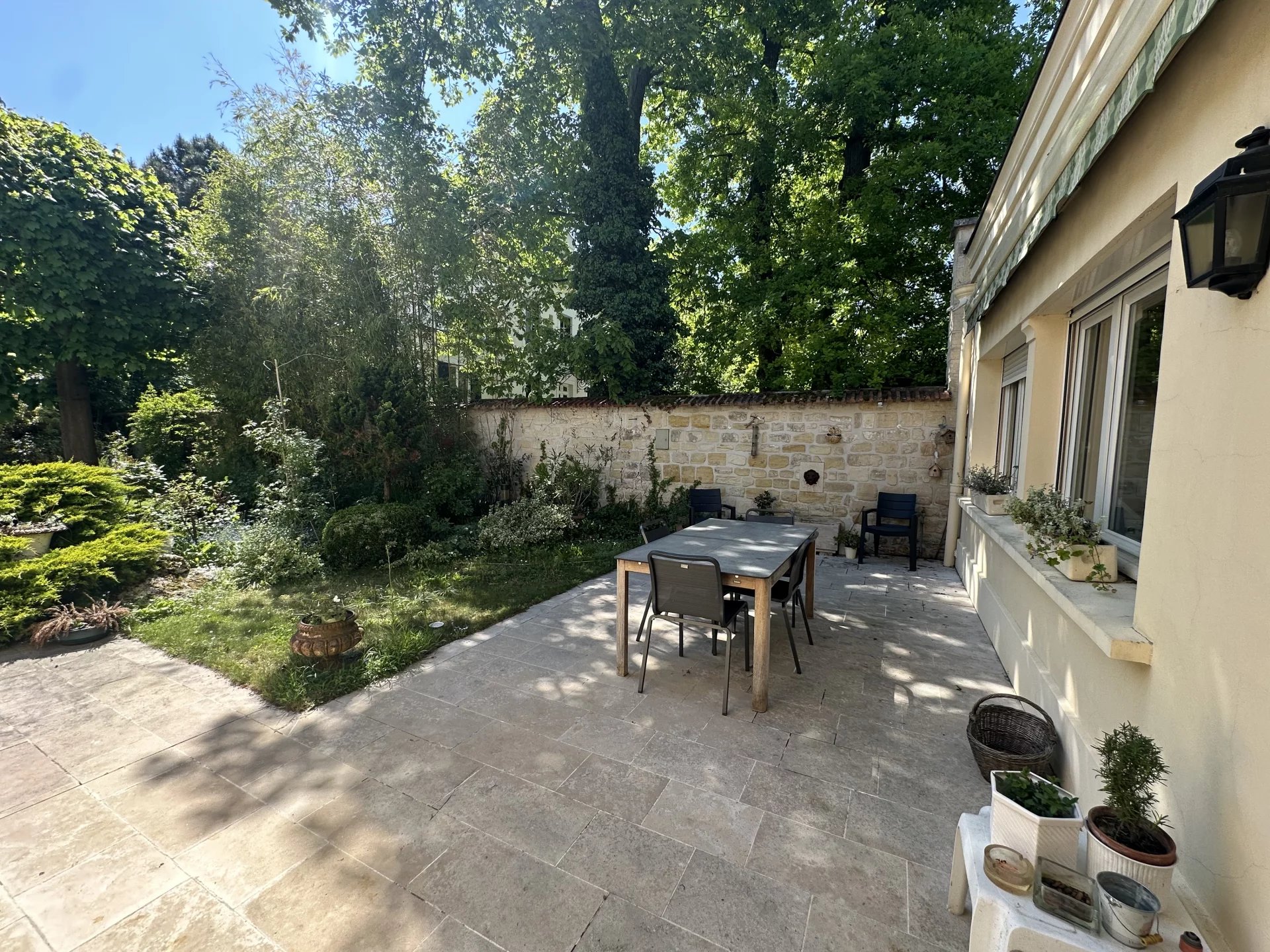 Le Vésinet, Île-de-France, 78110, FR, 5 Bedrooms Bedrooms, ,Residential,For Sale,1994336