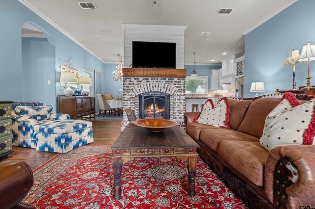 Lindale, Texas, 75771, United States, 3 Bedrooms Bedrooms, ,2 BathroomsBathrooms,Residential,For Sale,2019354