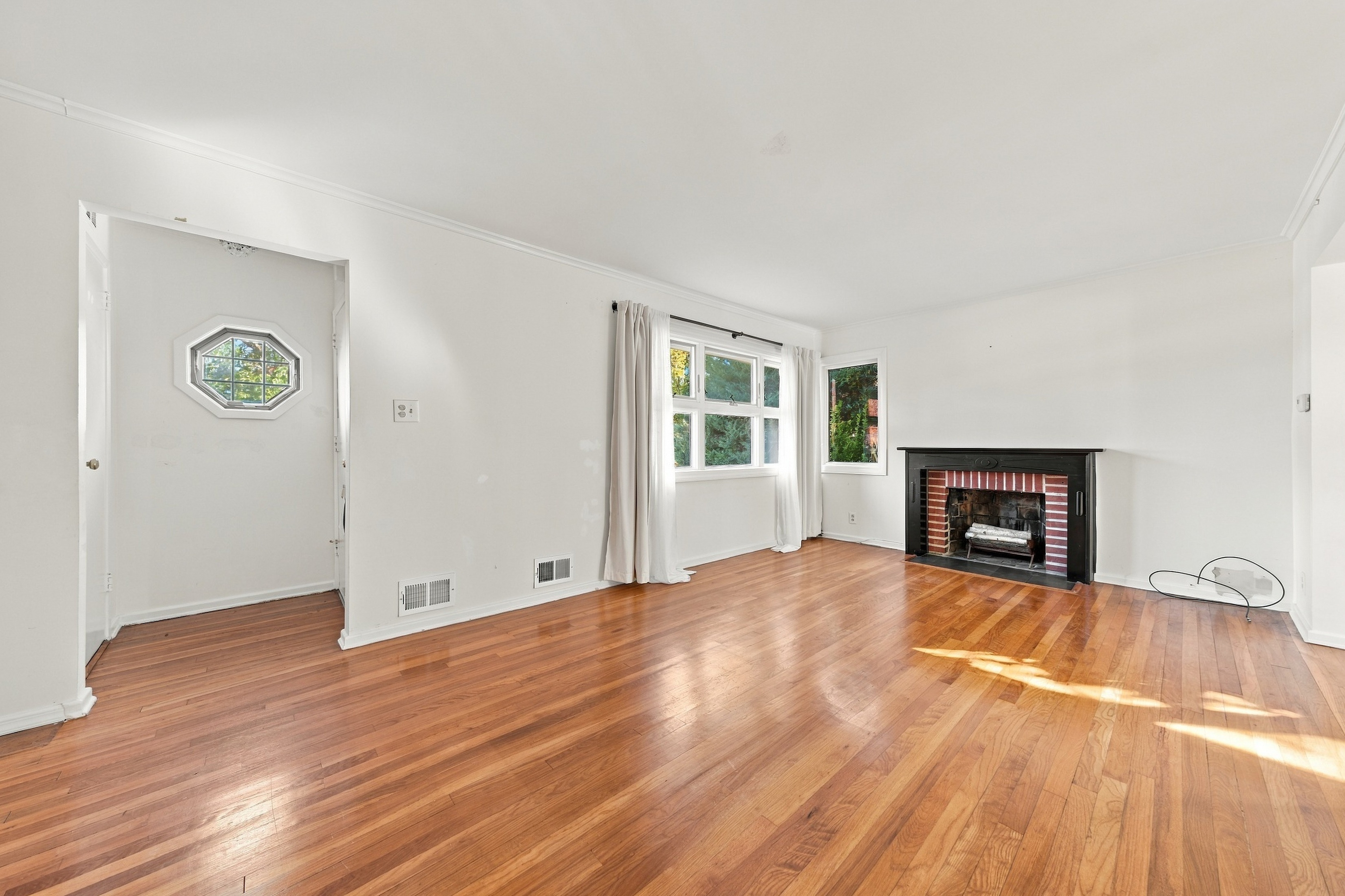  21 Revere Road, Port Washington, NY, 11050 - 物件實景
