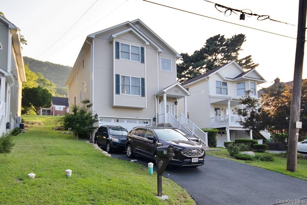 Haverstraw, New York, 10927, United States, 4 Bedrooms Bedrooms, ,3 BathroomsBathrooms,Residential,For Sale,1914087