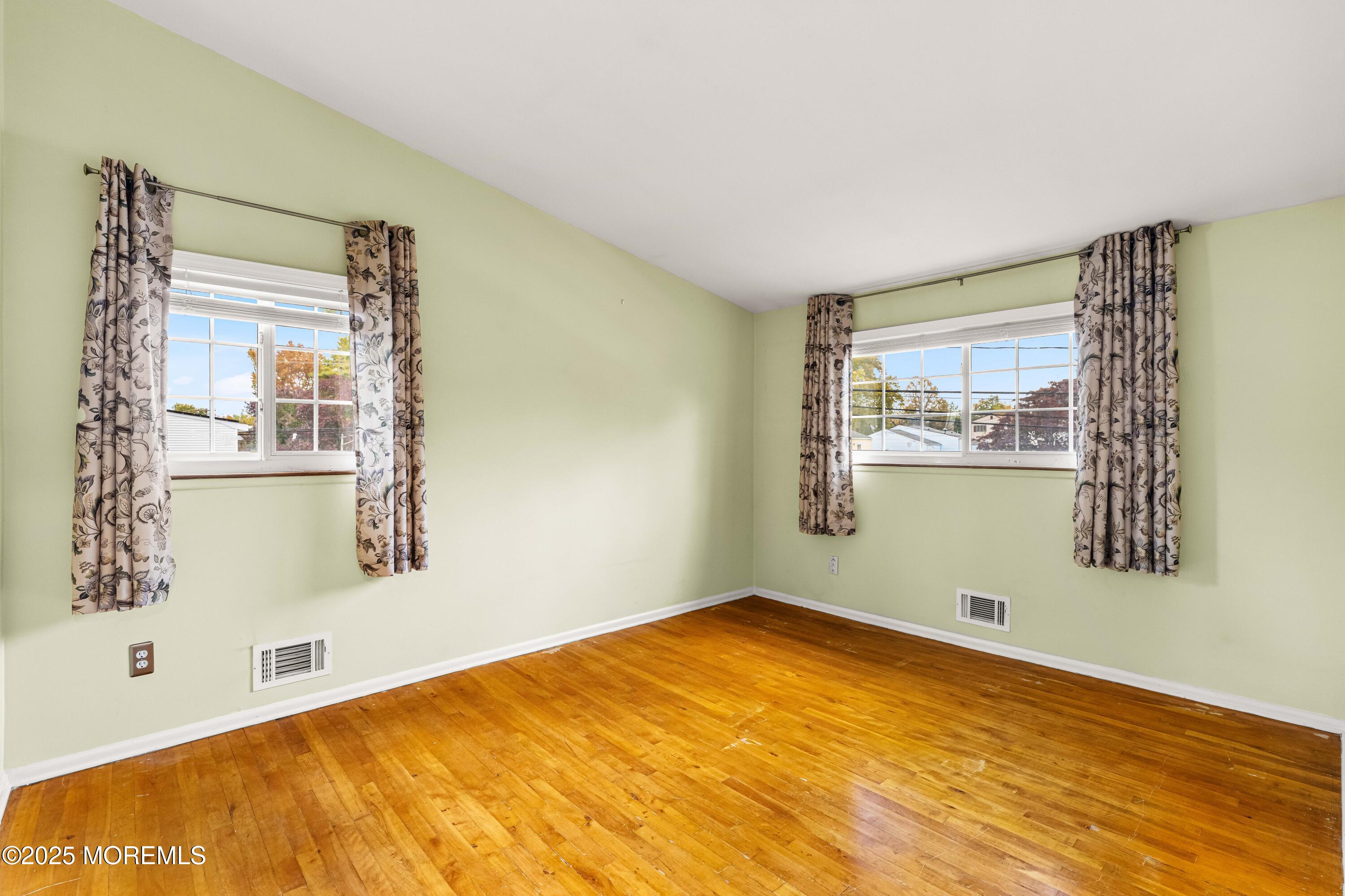 Old Bridge, New Jersey, 08857, United States, 4 Bedrooms Bedrooms, ,2 BathroomsBathrooms,Residential,For Sale,1984027