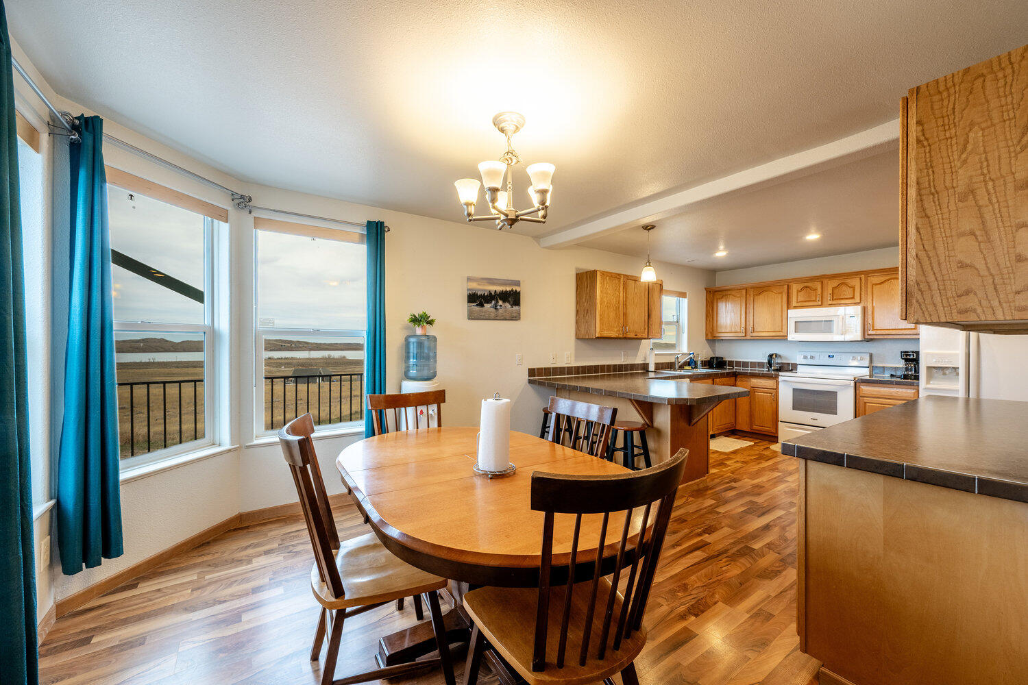 Buffalo, Wyoming, 82834, United States, 4 Bedrooms Bedrooms, ,4 BathroomsBathrooms,Residential,For Sale,1990981