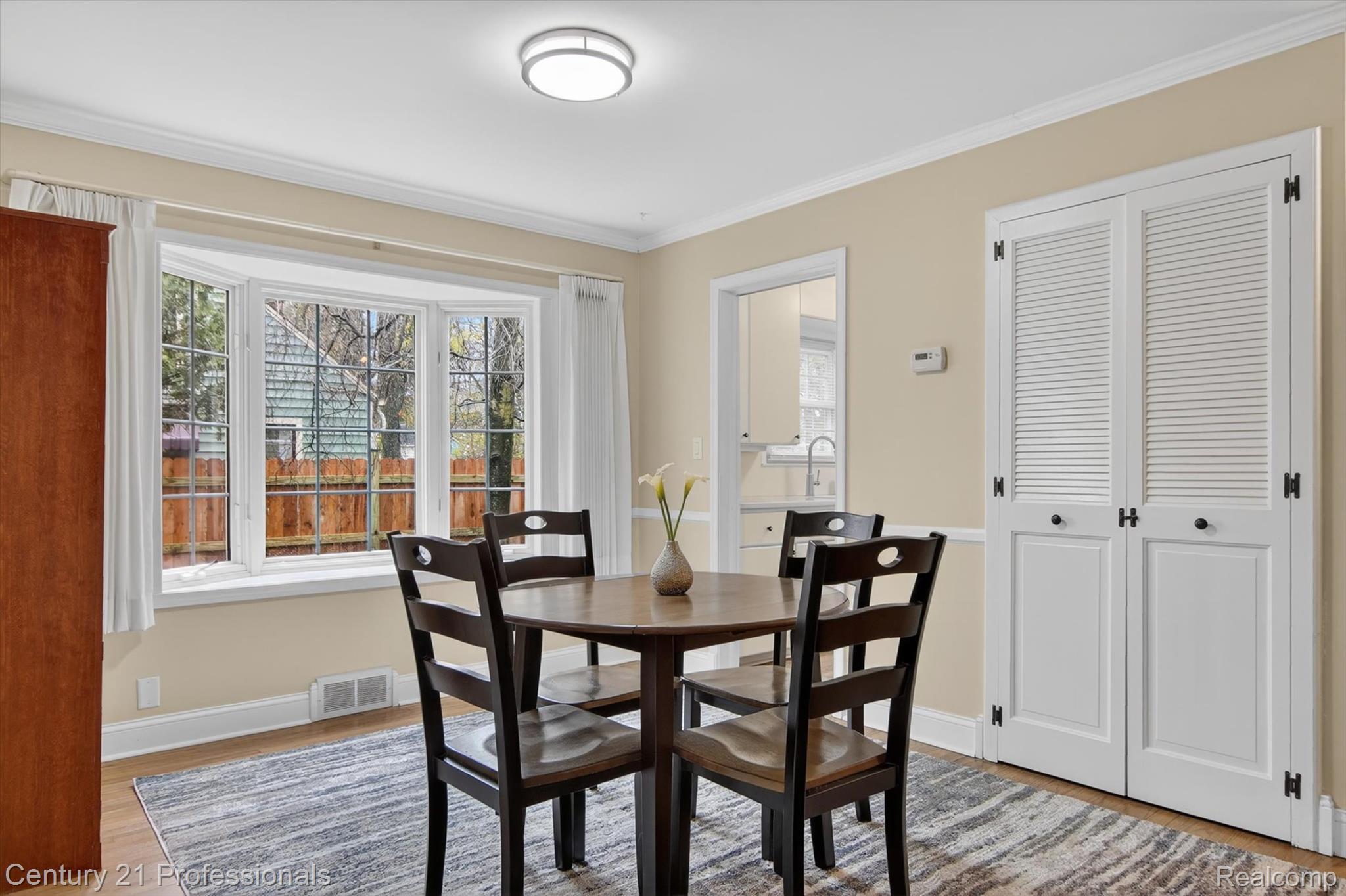 AnnArbor, Michigan, 48103, United States, 3 Bedrooms Bedrooms, ,2 BathroomsBathrooms,Residential,For Sale,2038330