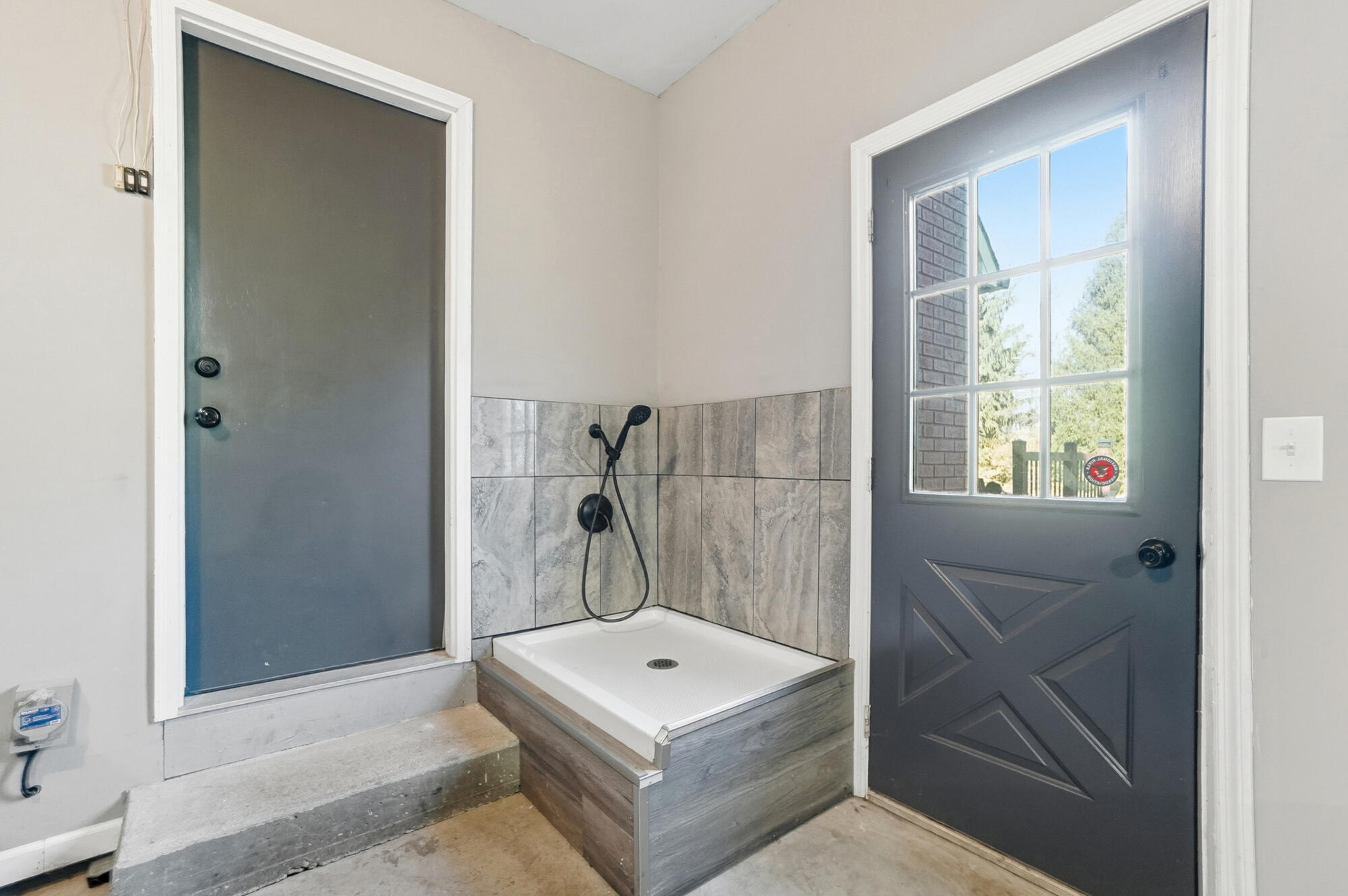 Springfield, Ohio, 45504, United States, 5 Bedrooms Bedrooms, ,3 BathroomsBathrooms,Residential,For Sale,1998267