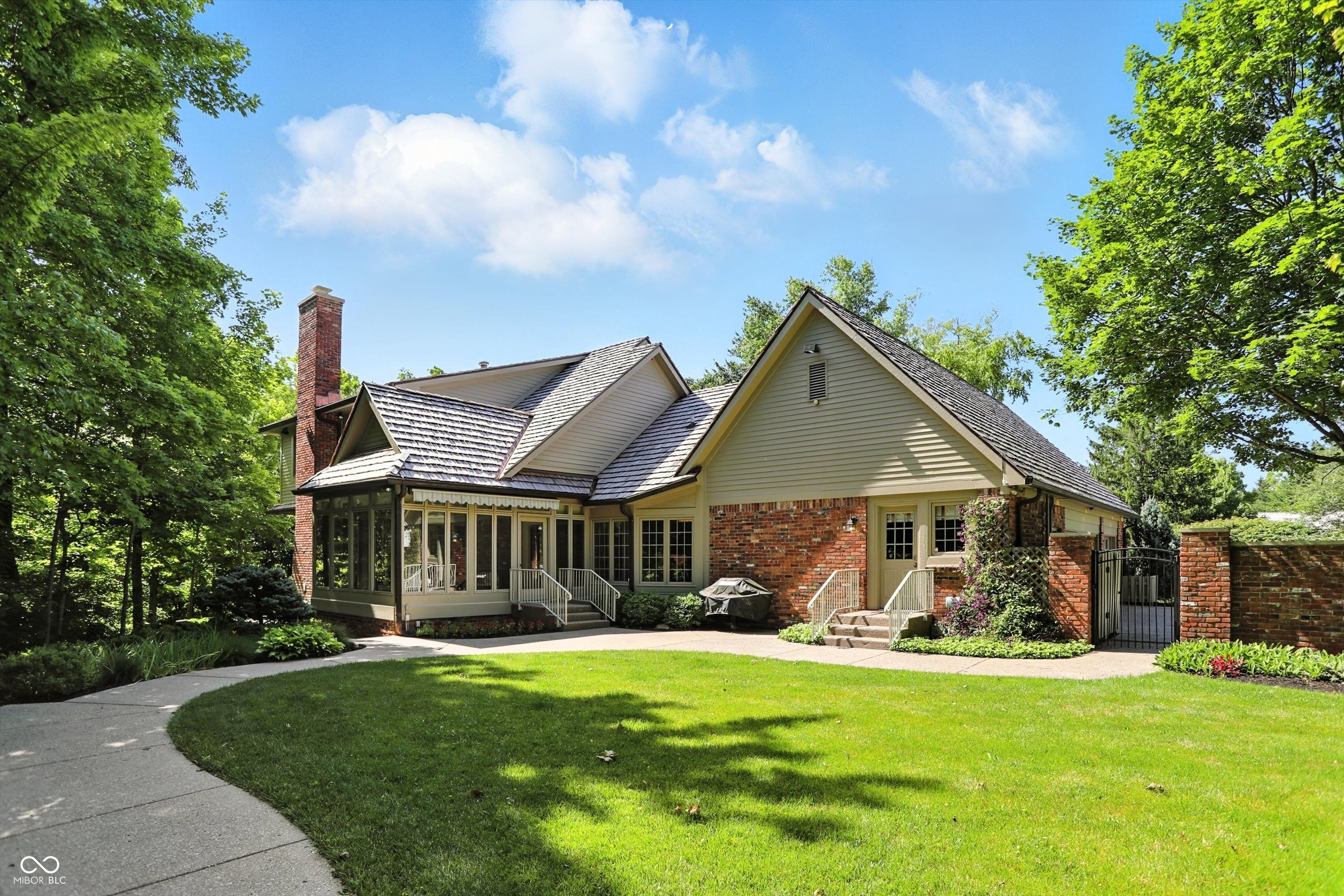 Indianapolis, Indiana, 46260, United States, 4 Bedrooms Bedrooms, ,6 BathroomsBathrooms,Residential,For Sale,1976230