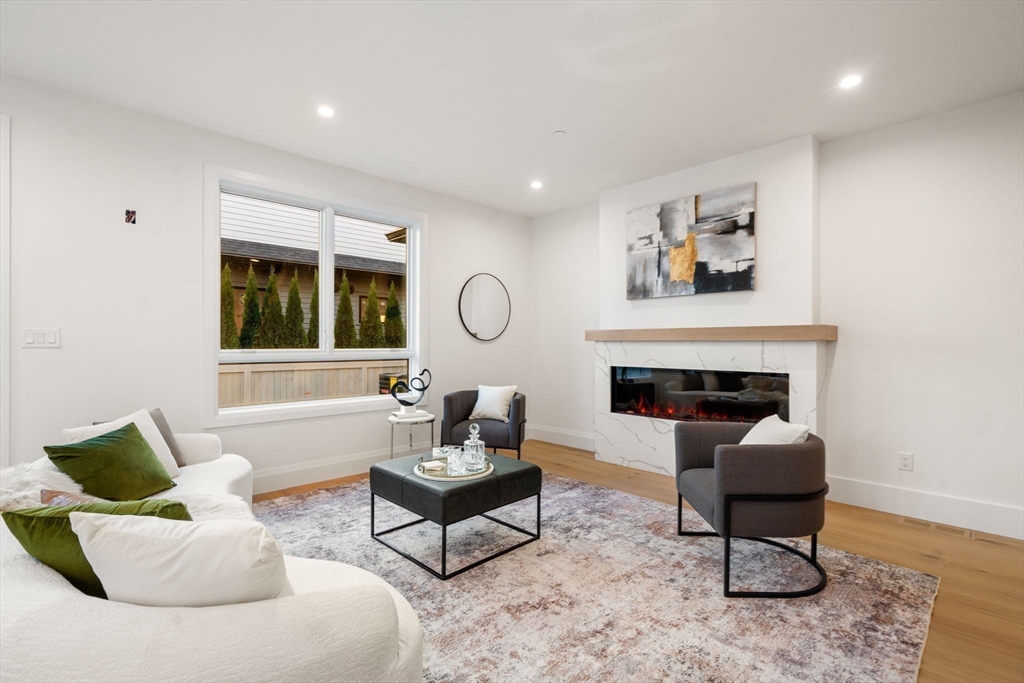 Newton, Massachusetts, 02461, United States, 5 Bedrooms Bedrooms, ,5 BathroomsBathrooms,Residential,For Sale,1995999