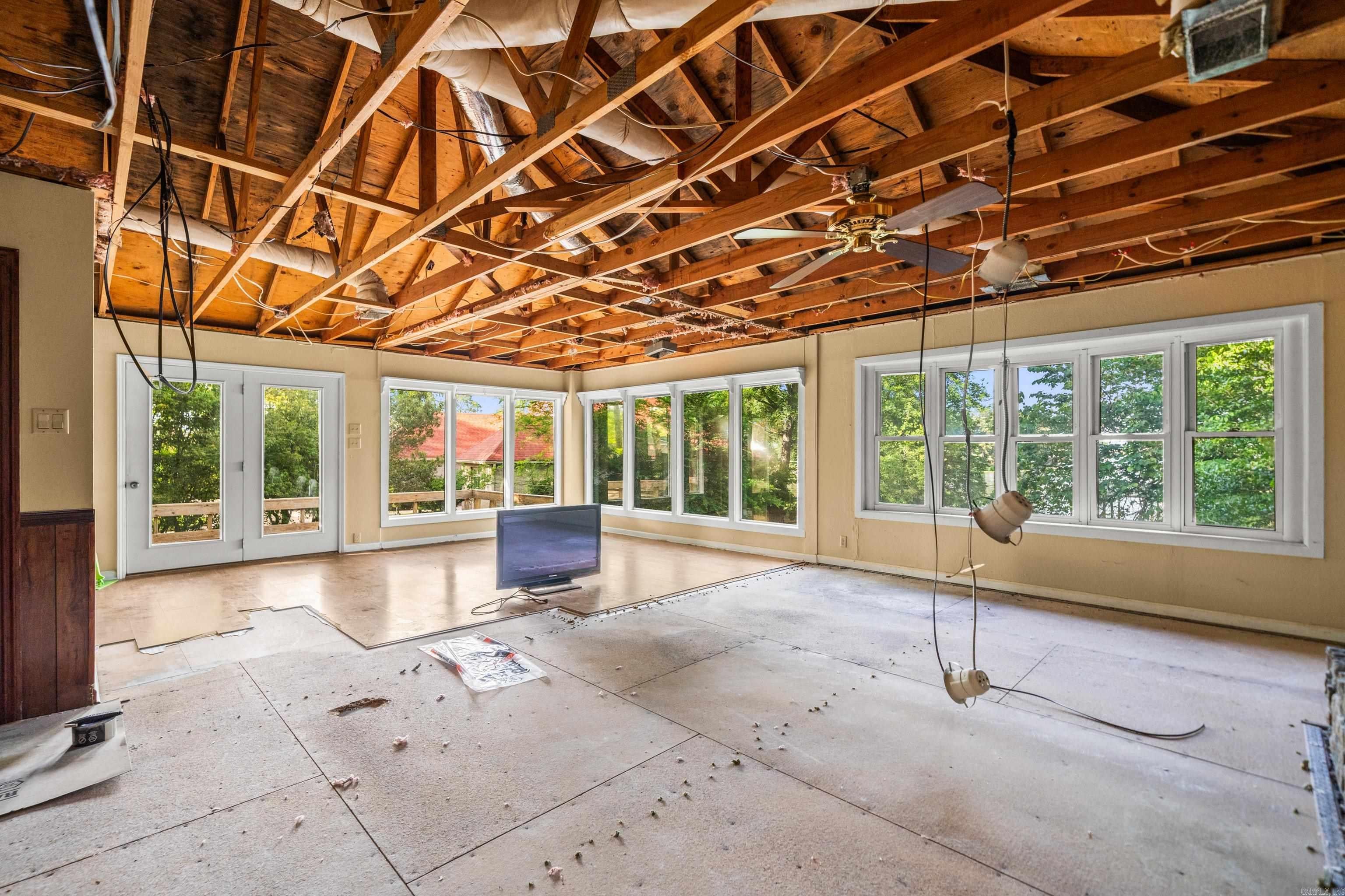 Hot Springs, Arkansas, 71913, United States, 8 Bedrooms Bedrooms, ,6 BathroomsBathrooms,Residential,For Sale,1982872