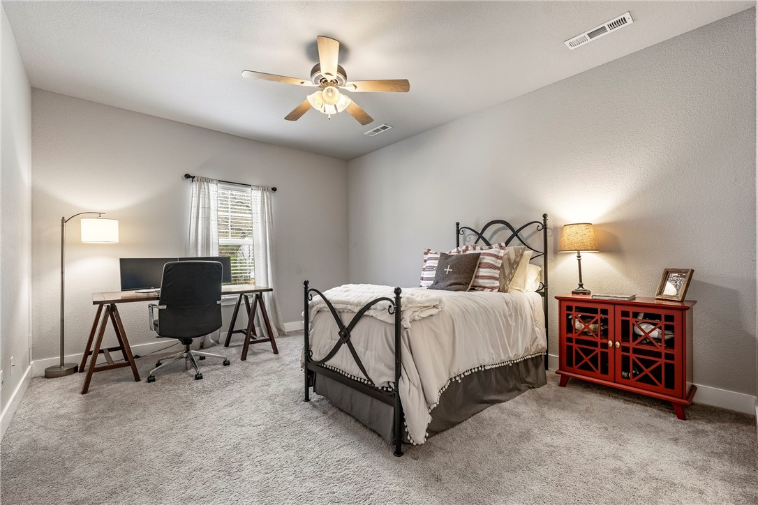 Fayetteville, Arkansas, 72701, United States, 4 Bedrooms Bedrooms, ,4 BathroomsBathrooms,Residential,For Sale,1895479