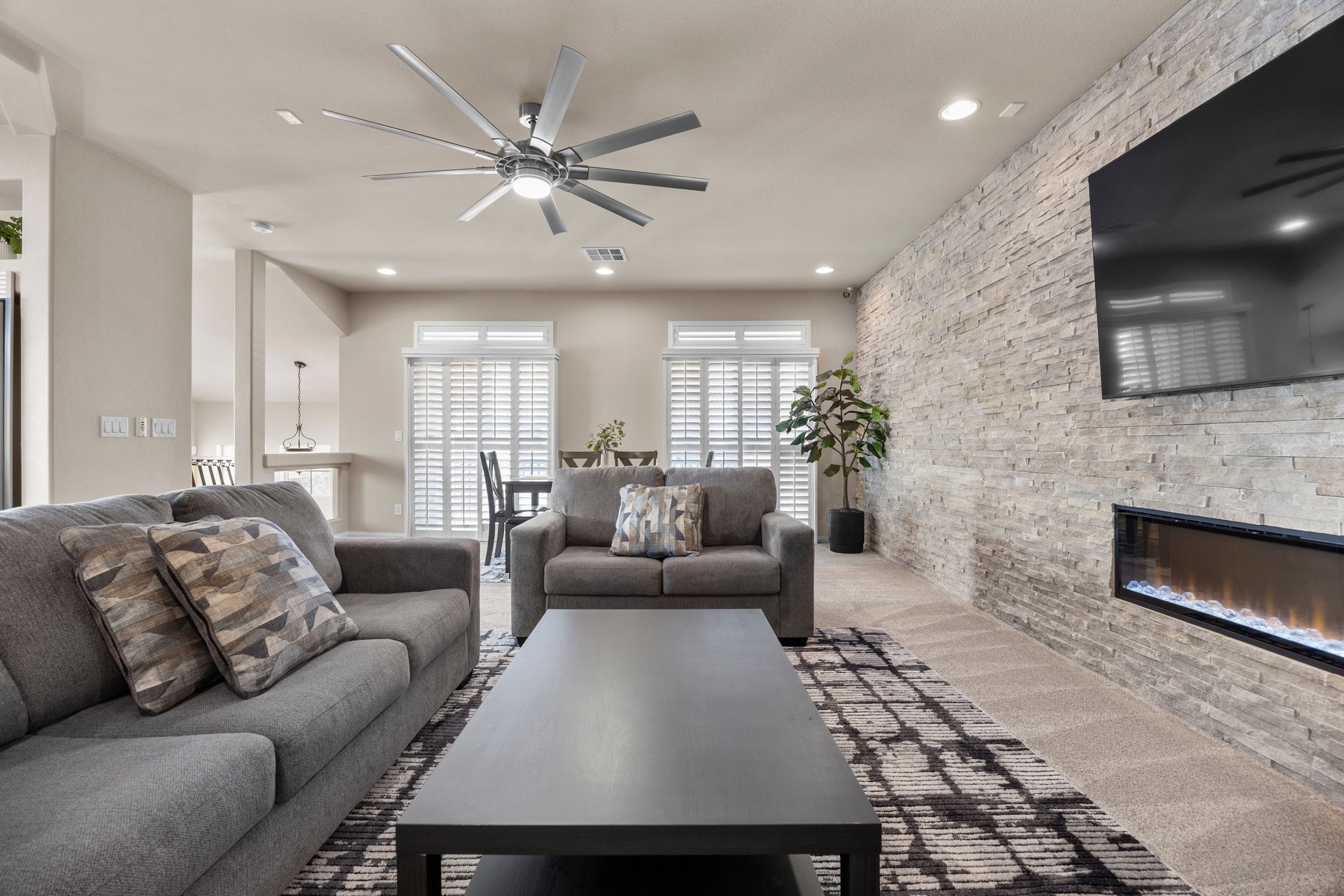  Poolside Living in the Heart of Southwest Las Vegas - 物件實景