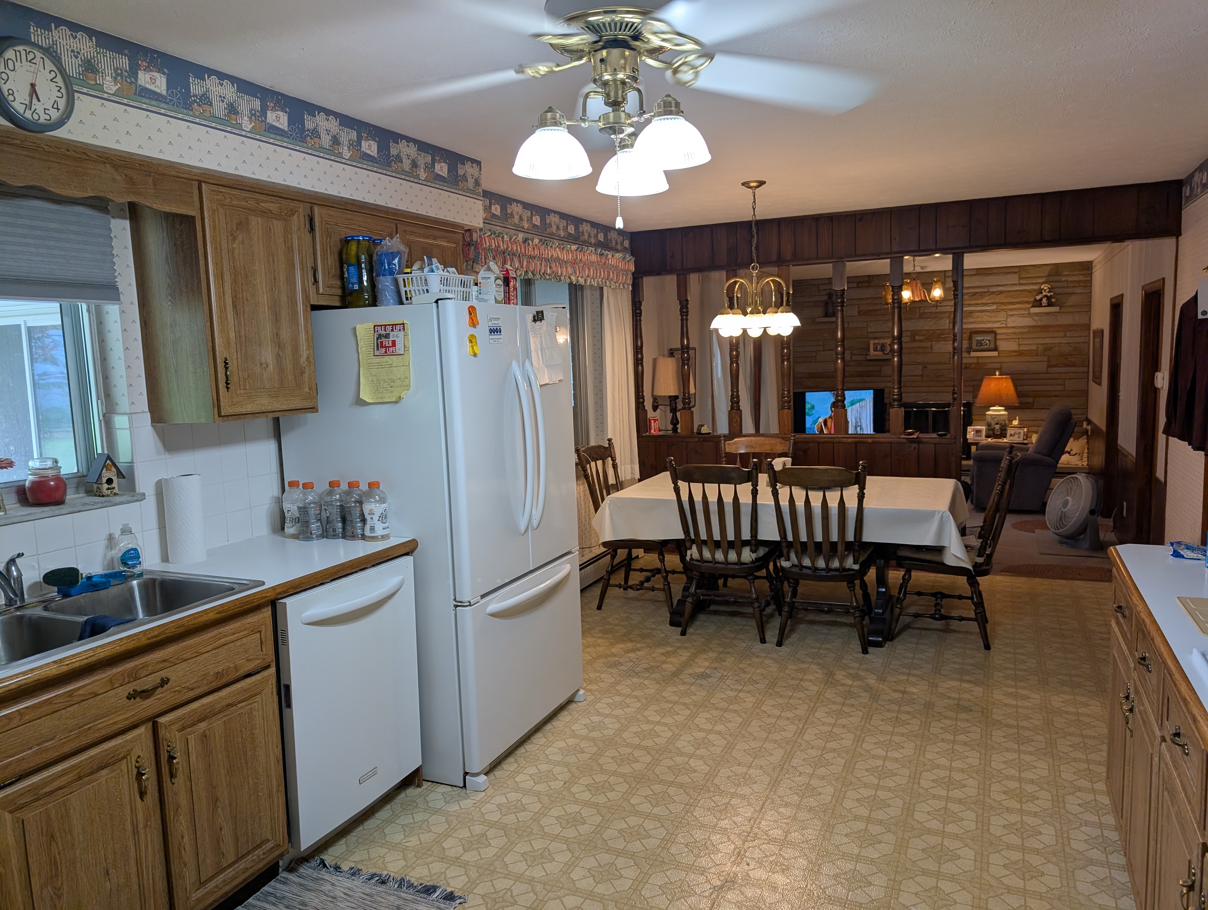 Westlake, Ohio, 44145, United States, 5 Bedrooms Bedrooms, ,3 BathroomsBathrooms,Residential,For Sale,1975327