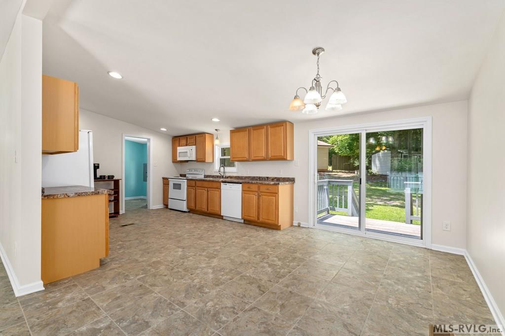 Macon, North Carolina, 27551, United States, 3 Bedrooms Bedrooms, ,2 BathroomsBathrooms,Residential,For Sale,1896406