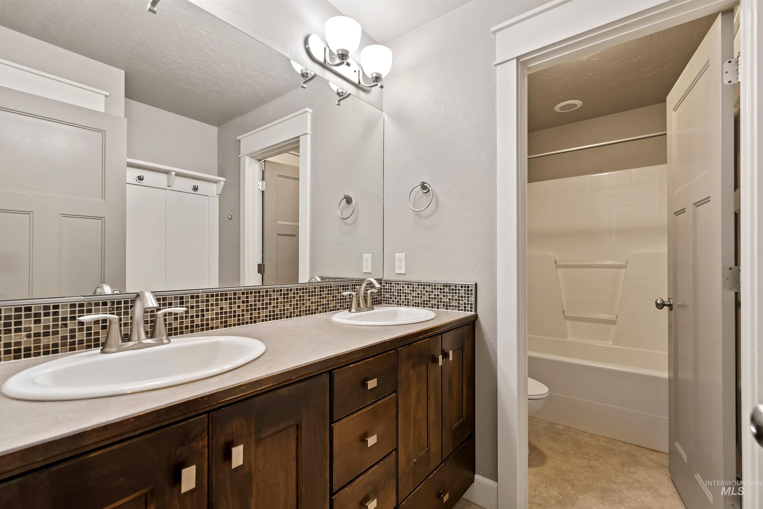 593 Dreyfuss St., Meridian, Idaho, 83646, United States, 4 Bedrooms Bedrooms, ,3 BathroomsBathrooms,Residential,For Sale,593 Dreyfuss St.,1435815