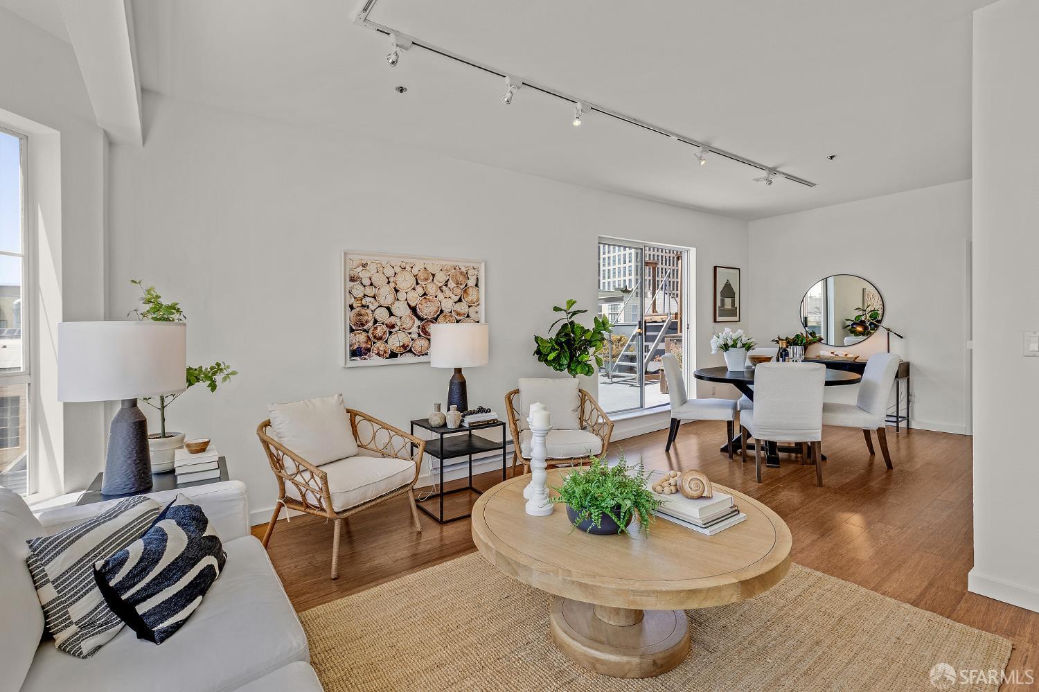 San Francisco, California, 94103, United States, 2 Bedrooms Bedrooms, ,2 BathroomsBathrooms,Residential,For Sale,1849011