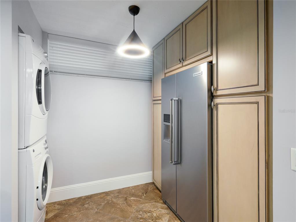 Sarasota, Florida, 34236, United States, 2 Bedrooms Bedrooms, ,2 BathroomsBathrooms,Residential,For Sale,1987982