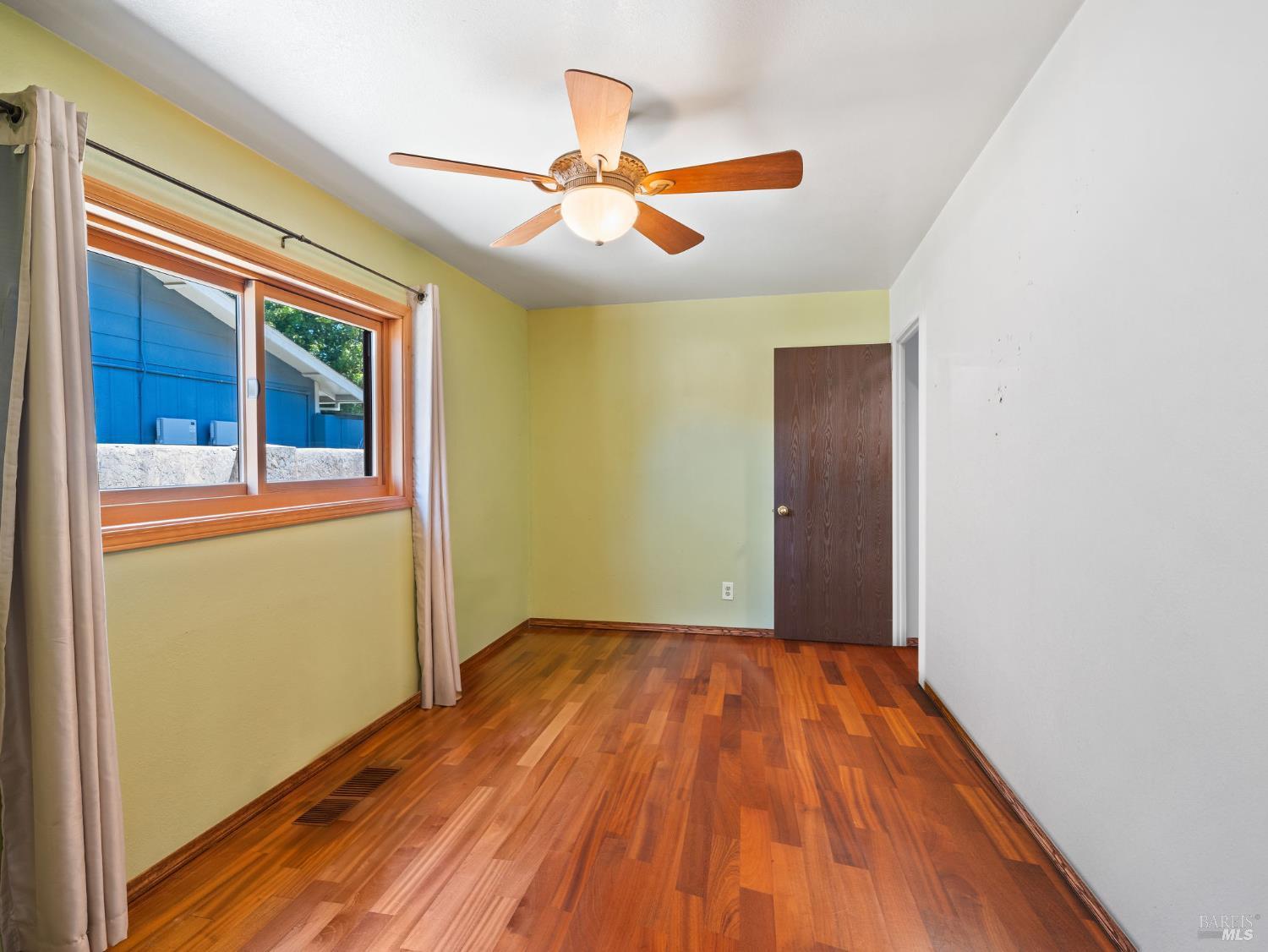 Napa, California, 94558, United States, 3 Bedrooms Bedrooms, ,2 BathroomsBathrooms,Residential,For Sale,1837872