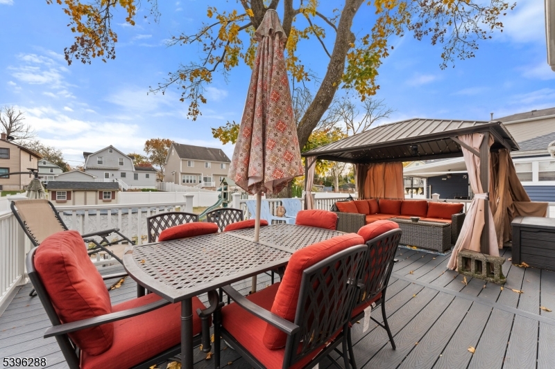 Dunellen Boro, New Jersey, 08812, United States, 5 Bedrooms Bedrooms, ,2 BathroomsBathrooms,Residential,For Sale,1989398