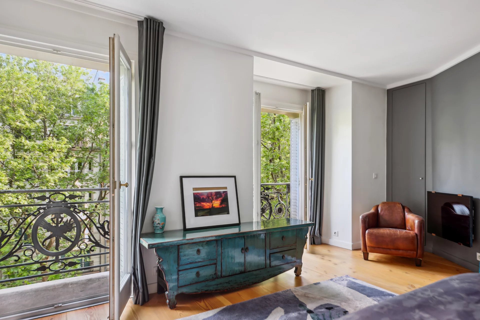 Paris 5th, Île-de-France, 75005, FR, 3 Bedrooms Bedrooms, ,5 BathroomsBathrooms,Residential,For Sale,1608964