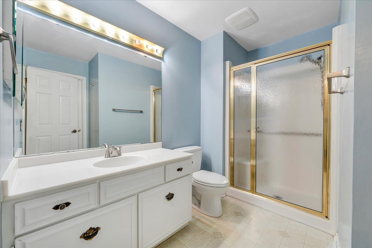 Roanoke, Virginia, 24015, United States, 5 Bedrooms Bedrooms, ,3 BathroomsBathrooms,Residential,For Sale,2043623