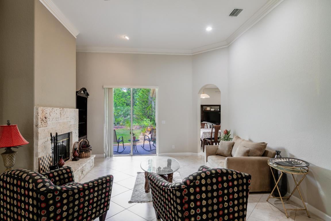 West Palm Beach, Florida, 33411, United States, 5 Bedrooms Bedrooms, ,3 BathroomsBathrooms,Residential,For Sale,1984216