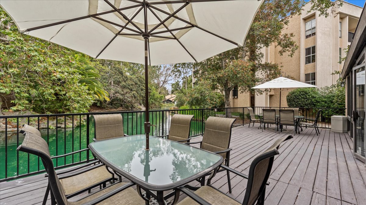 Culver City, California, 90230, United States, 1 Bedroom Bedrooms, ,1 BathroomBathrooms,Residential,For Sale,1981473