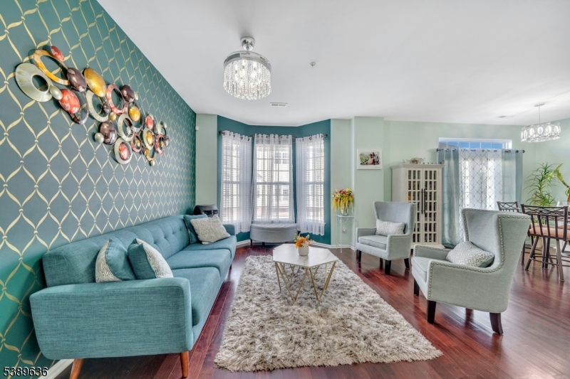 Belleville Twp., New Jersey, 07109, United States, 2 Bedrooms Bedrooms, ,3 BathroomsBathrooms,Residential,For Sale,1960991