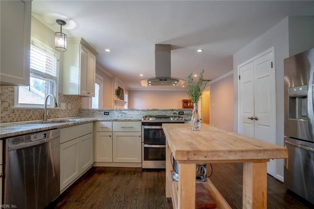 Virginia Beach, Virginia, 23464, United States, 5 Bedrooms Bedrooms, ,4 BathroomsBathrooms,Residential,For Sale,1945000