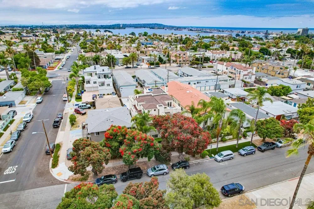 San Diego, California, 92109, United States, 2 Bedrooms Bedrooms, ,3 BathroomsBathrooms,Residential,For Sale,1901118