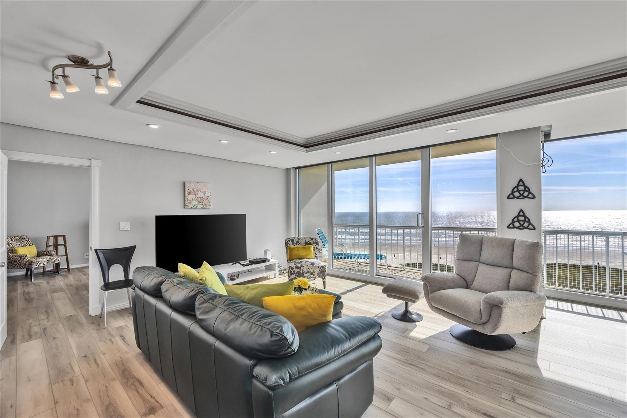 Galveston, Texas, 77550, United States, 2 Bedrooms Bedrooms, ,2 BathroomsBathrooms,Residential,For Sale,1827933