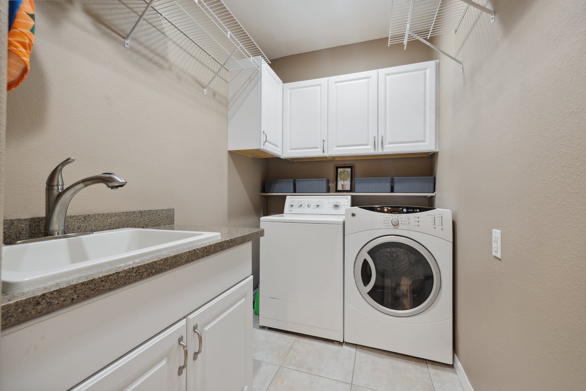 Tampa, Florida, 33647, United States, 5 Bedrooms Bedrooms, ,4 BathroomsBathrooms,Residential,For Sale,1835178