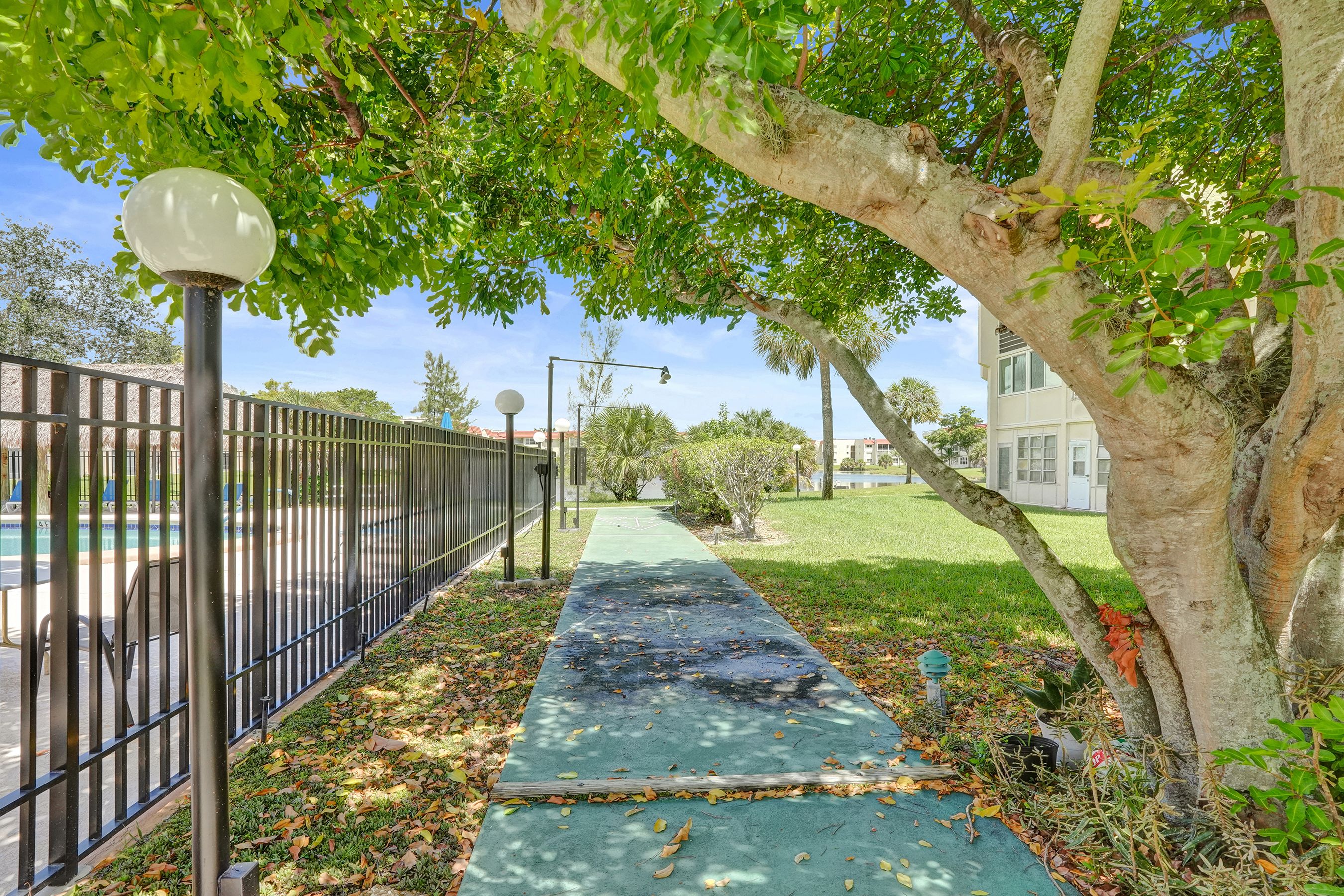  2651 Sunrise Lakes Drive E, Sunrise, FL, 33322 - 物件實景
