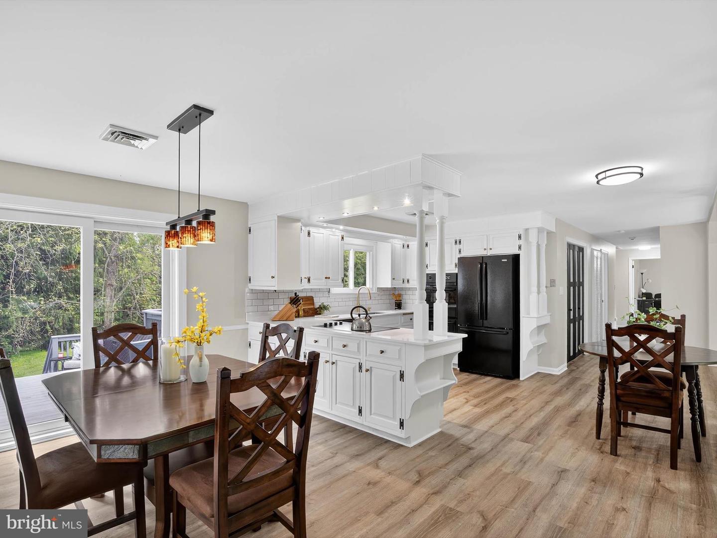 Lancaster, Pennsylvania, 17601, United States, 4 Bedrooms Bedrooms, ,3 BathroomsBathrooms,Residential,For Sale,2003108