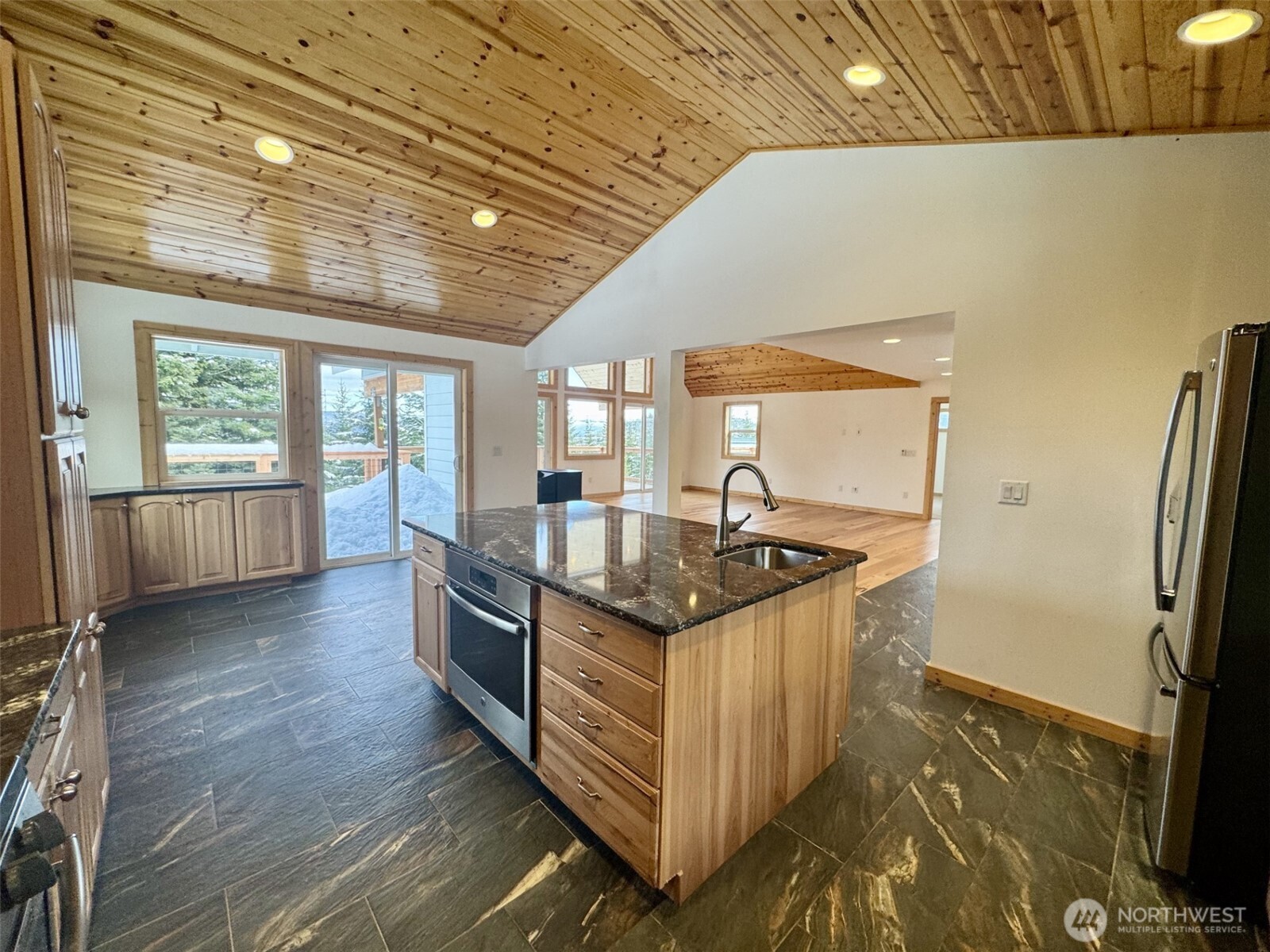 Cle Elum, Washington, 98922, United States, 3 Bedrooms Bedrooms, ,2 BathroomsBathrooms,Residential,For Sale,2001560