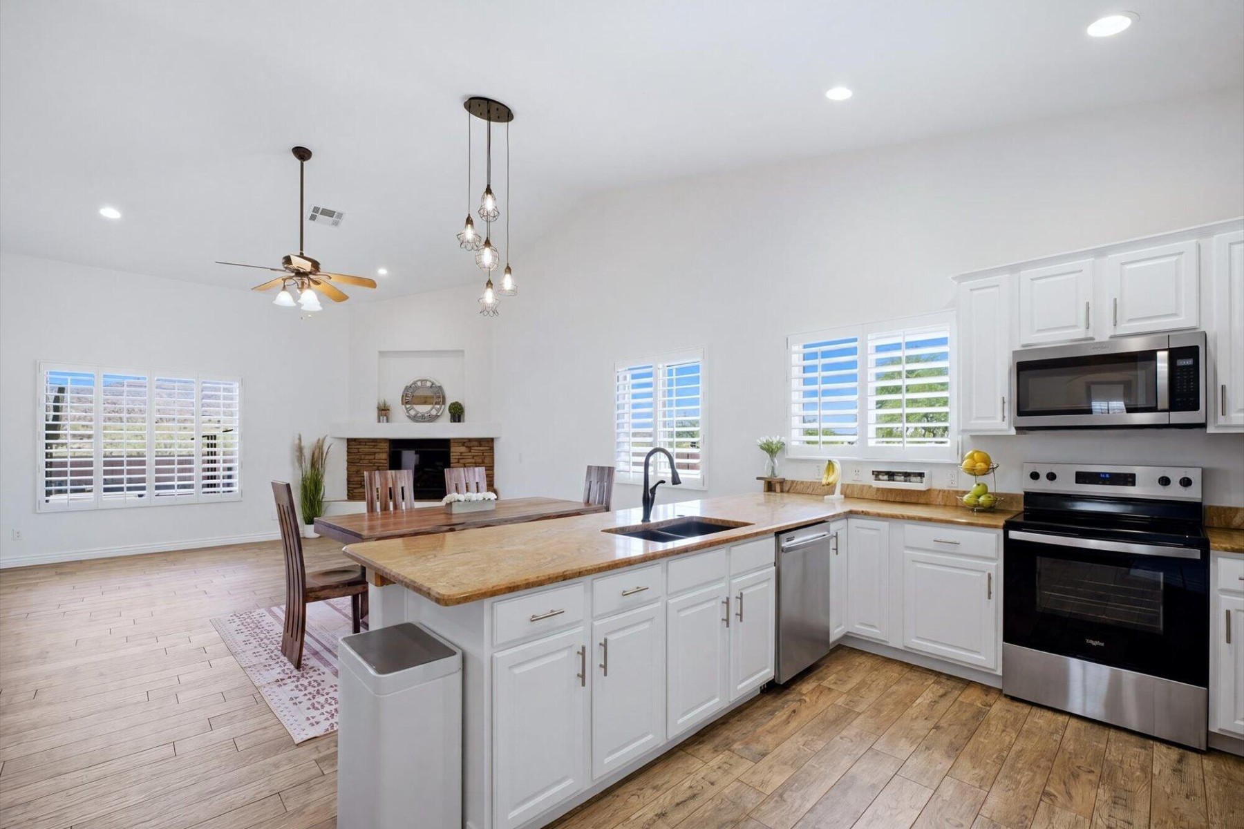  40724 N Central Avenue  Phoenix, AZ - 物件實景