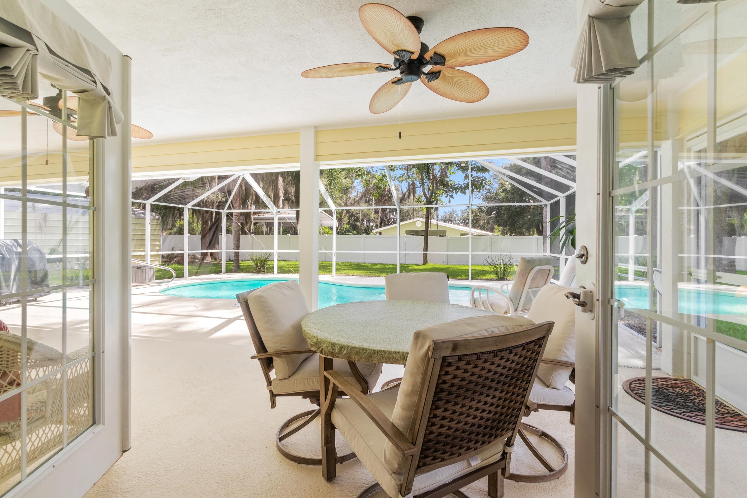 East Palatka, Florida, 32131, United States, 3 Bedrooms Bedrooms, ,2 BathroomsBathrooms,Residential,For Sale,1983358