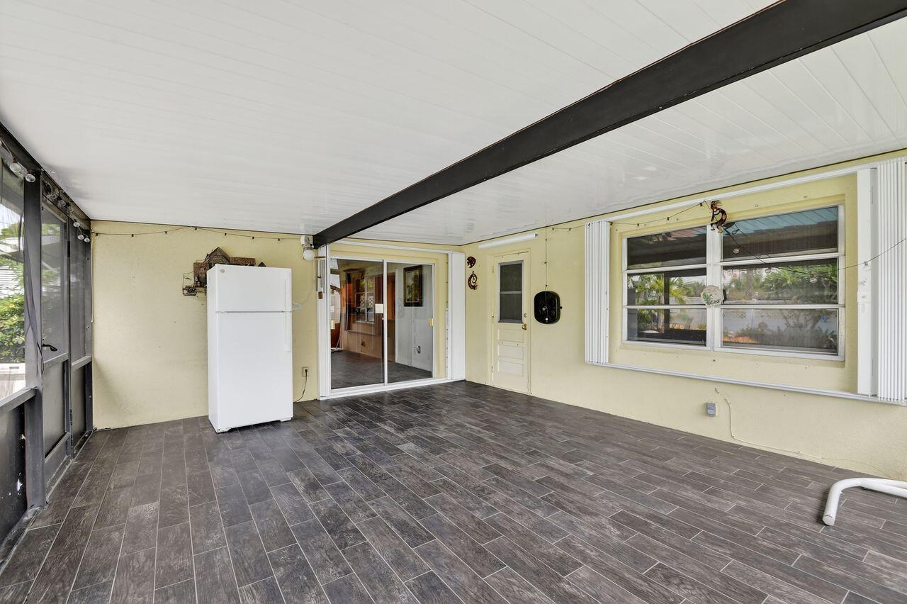 Palm Springs, Florida, 33461, United States, 3 Bedrooms Bedrooms, ,2 BathroomsBathrooms,Residential,For Sale,1901355