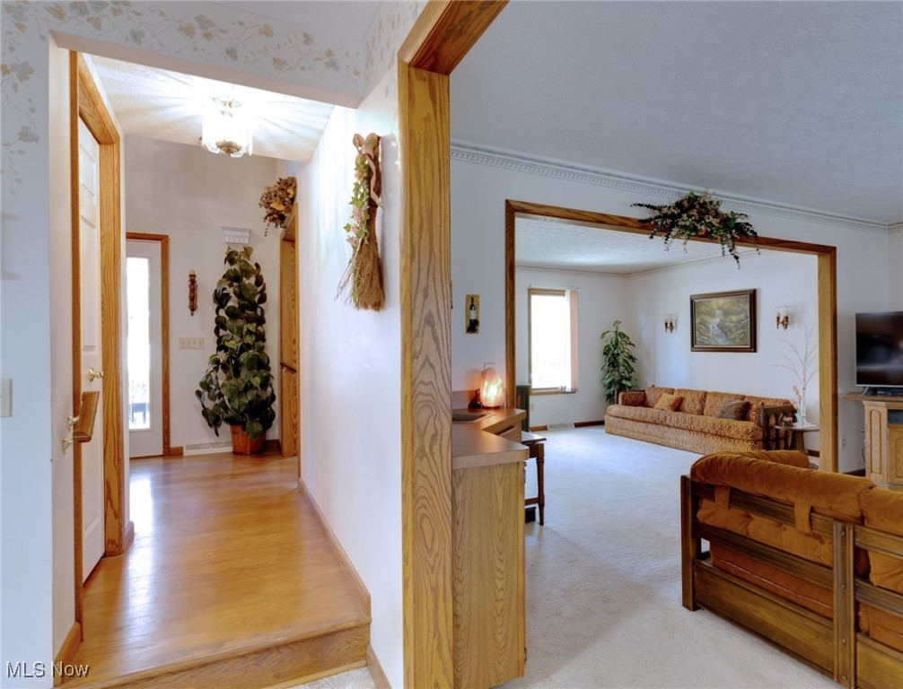 Aurora, Ohio, 44202, United States, 4 Bedrooms Bedrooms, ,3 BathroomsBathrooms,Residential,For Sale,1988003