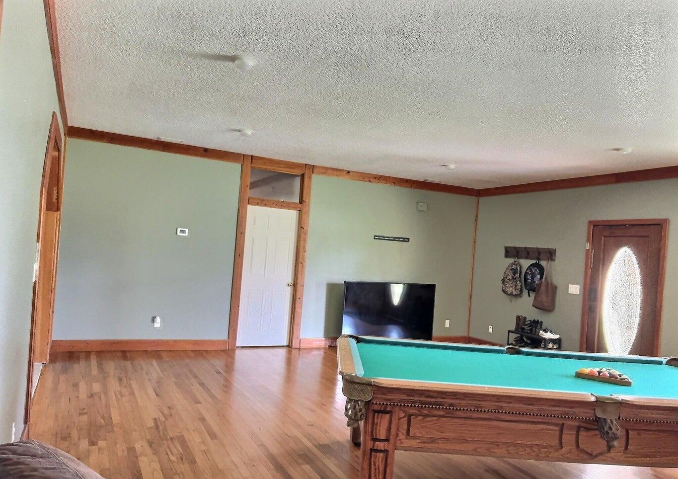 Hawthorne, Florida, 32640, United States, 5 Bedrooms Bedrooms, ,2 BathroomsBathrooms,Residential,For Sale,1903674