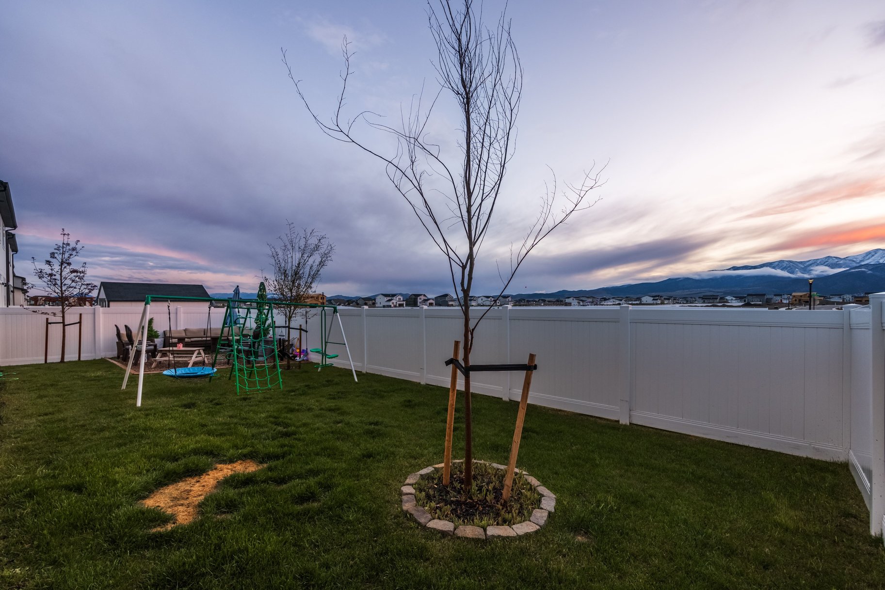  Better Than New Construction in Eagle Mountain, 2-Story with Finished Basement - 物件實景