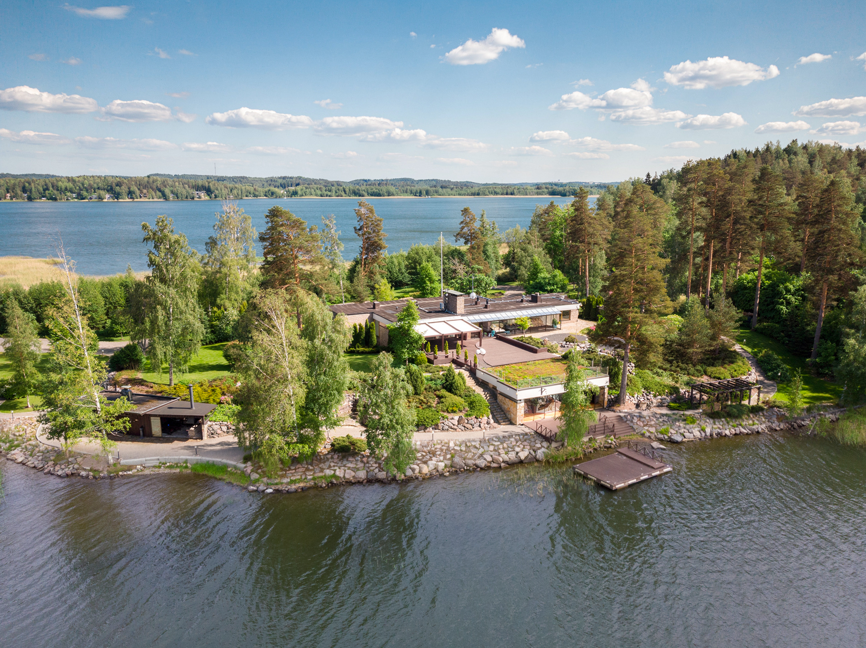 Pähkinäkukkula 172-174