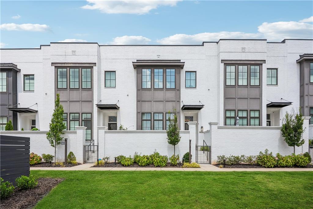 Alpharetta, Georgia, 30005, United States, 3 Bedrooms Bedrooms, ,3 BathroomsBathrooms,Residential,For Sale,1907831