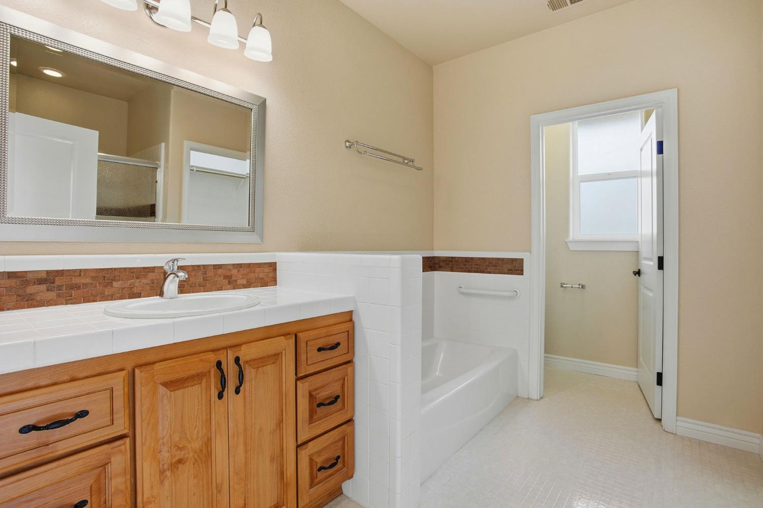 Roseville, California, 95747, United States, 4 Bedrooms Bedrooms, ,4 BathroomsBathrooms,Residential,For Sale,1988108